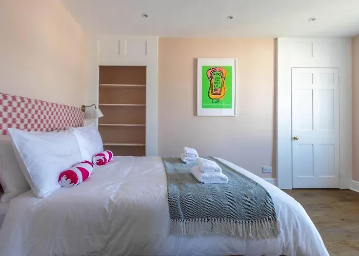 Palm Heights - Top Floor Luxury Flat